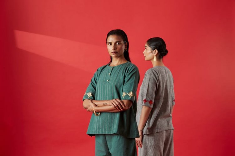 Trikona | त्रिकोण  The geometry of the triangle from Aab Label