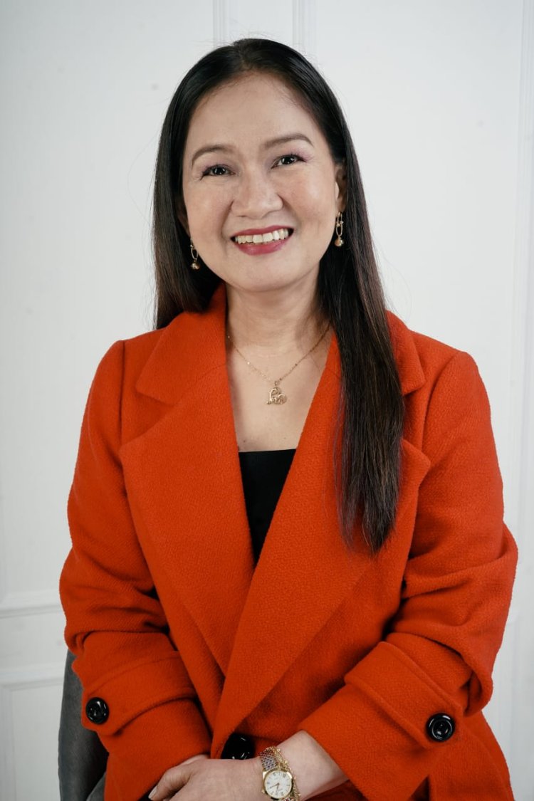 Michelle Ayon Navajas: A Multi national Bestselling Author