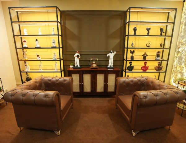 Looking for a Premium Studio in Noida? Handlebuzz Opens a New State-of-the-Art Studio in Sector 8