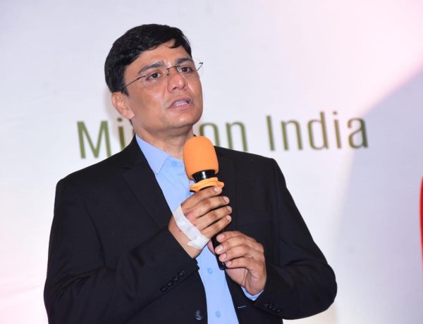 Under Murlidhar Yadav's Leadership, LFSC Unveils School Associate Program with Guest Anand Kumar